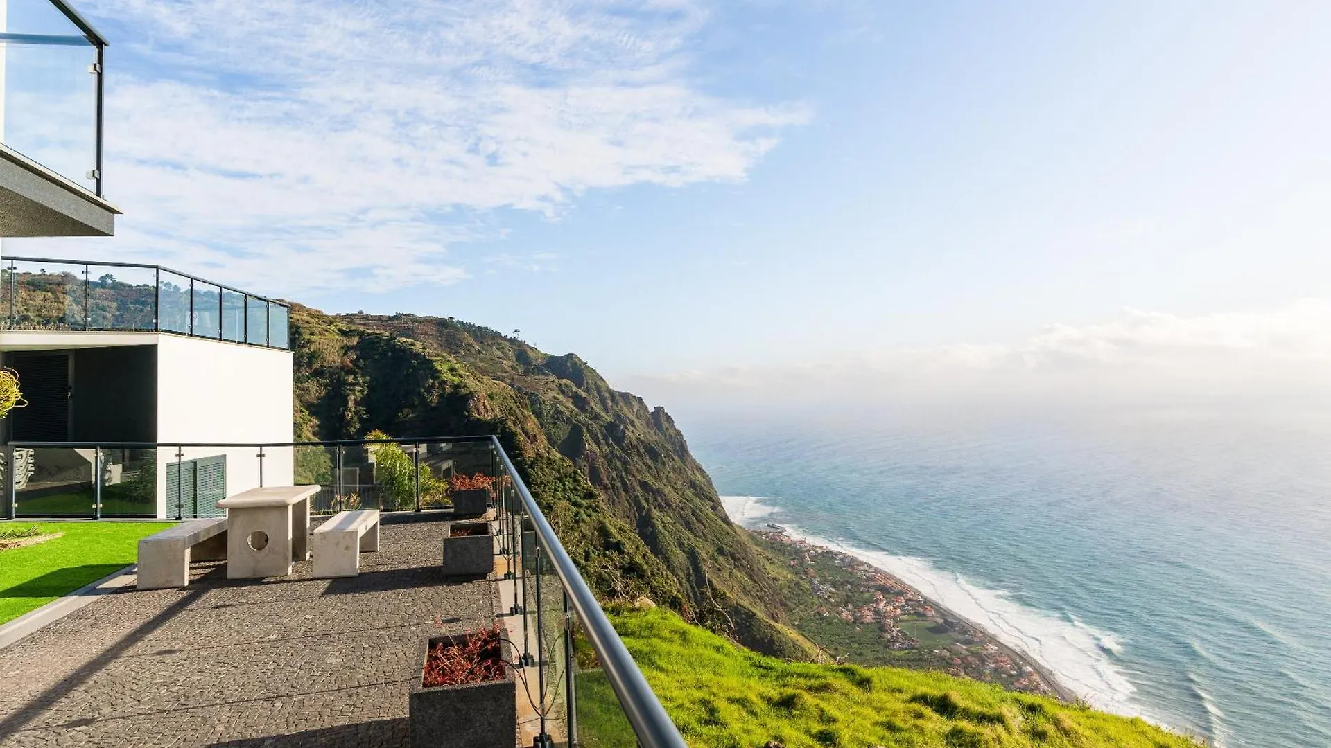 Villa Ourmadeira - Sunset Cliff Villas, Contemporary Faja da Ovelha Portugal