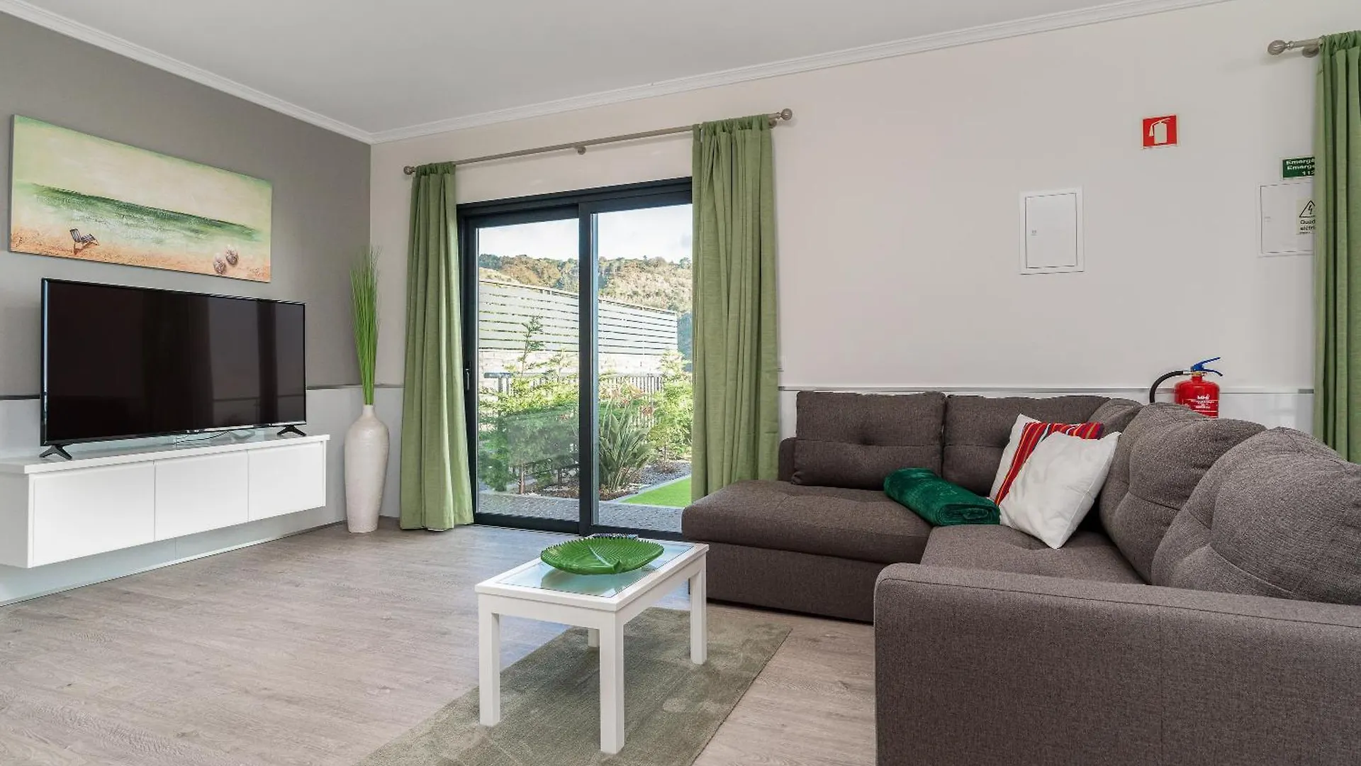Villa Ourmadeira - Sunset Cliff Villas, Contemporary Faja da Ovelha Portugal