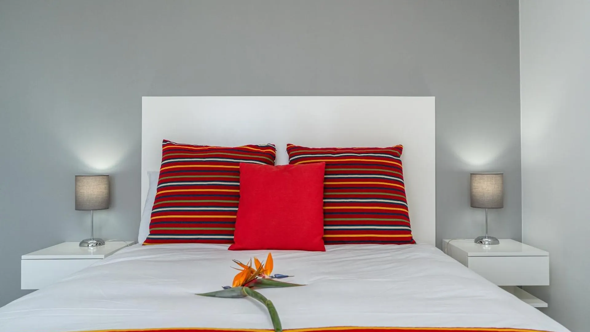 Ourmadeira - Sunset Cliff Villas, Contemporary Faja da Ovelha Villa